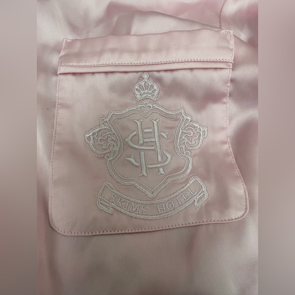 NWOT SKIMS Satin Silk Pajamas Size Small - Picture 3 of 5